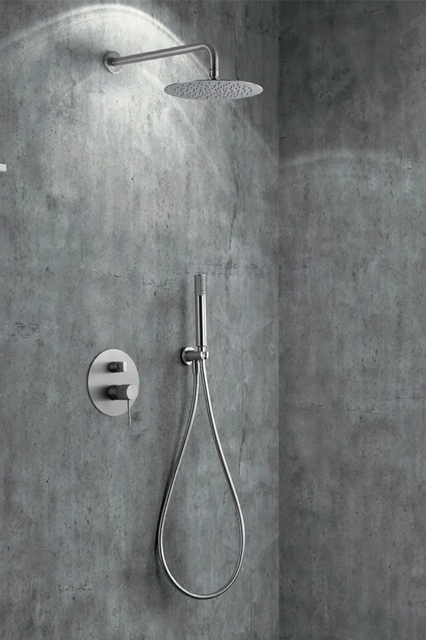 Ensemble de douche encastré monocommande Line