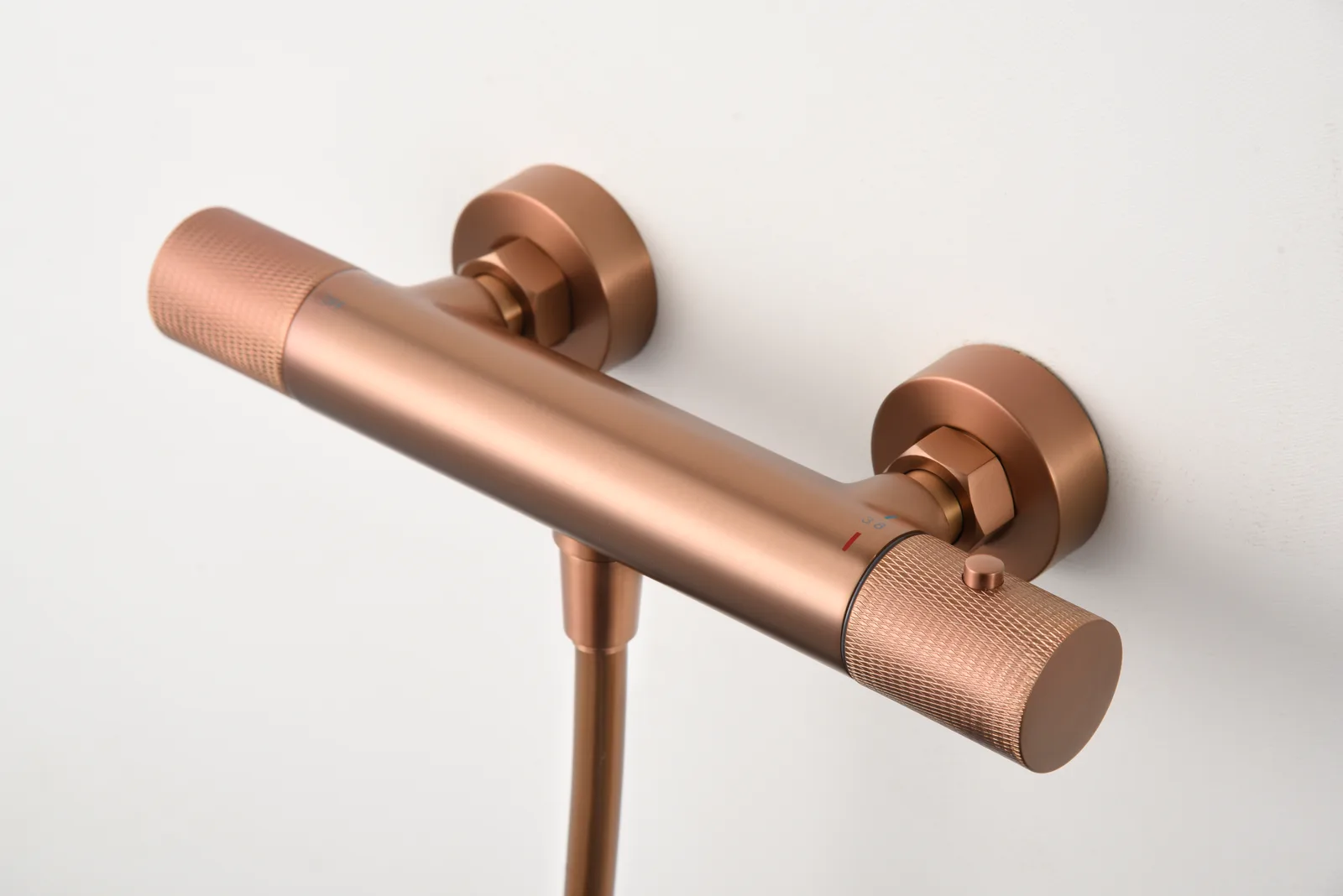 Robinetterie de douche thermostatique Line